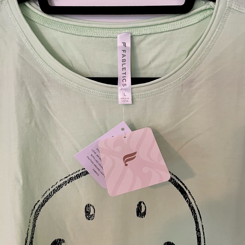 Fabletics Seafoam Smiley Short-Sleeve Aliah Tee - Picture 5 of 7